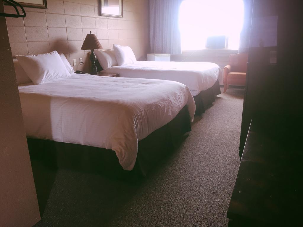 Vegreville Garden Inn Экстерьер фото