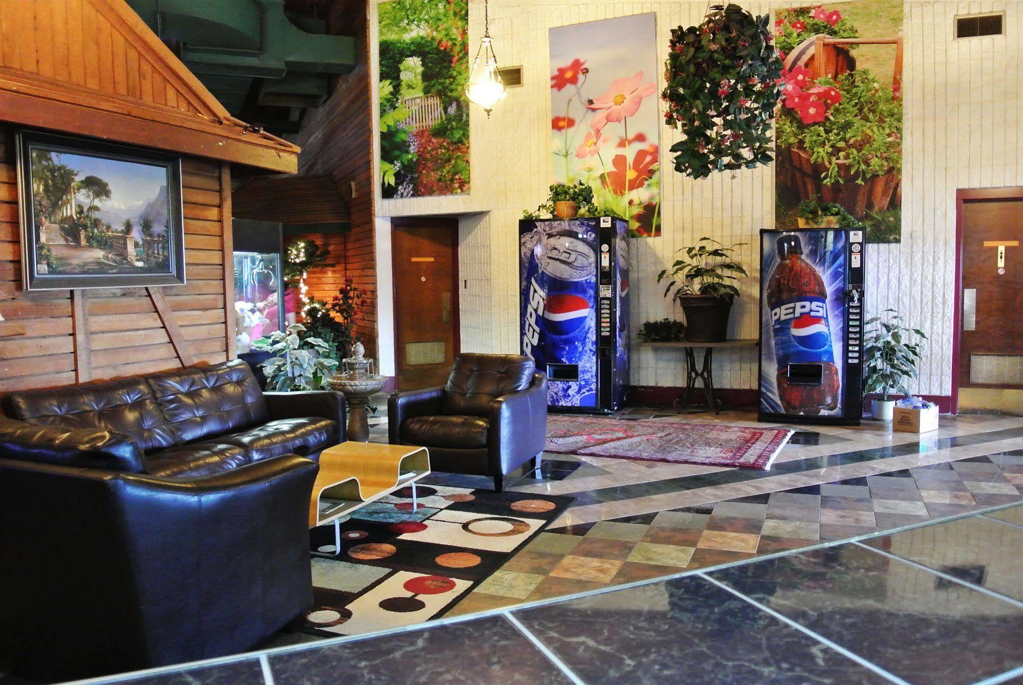 Vegreville Garden Inn Экстерьер фото