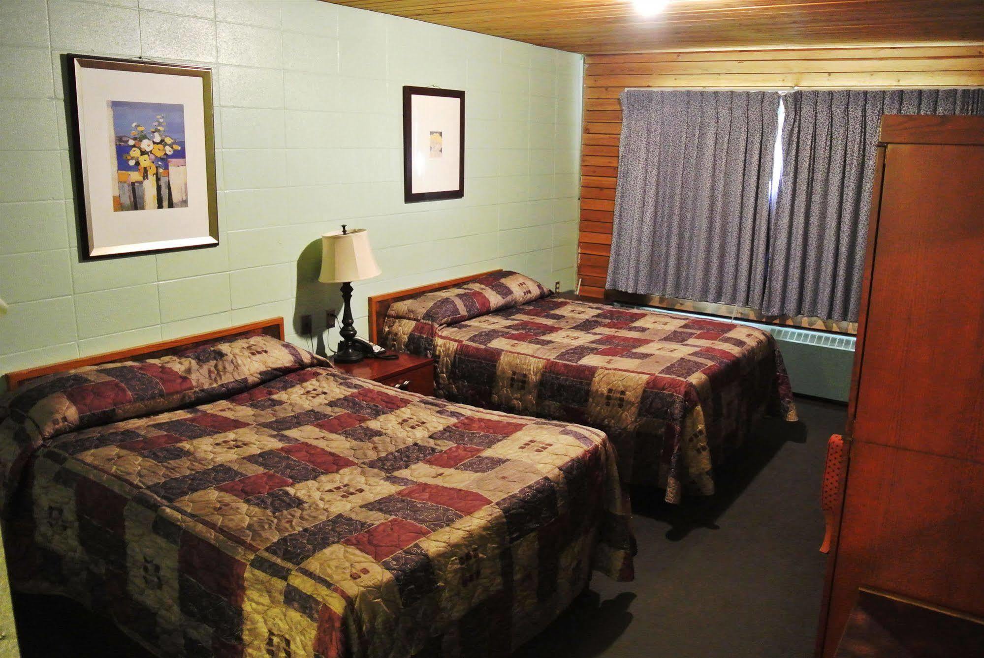 Vegreville Garden Inn Экстерьер фото