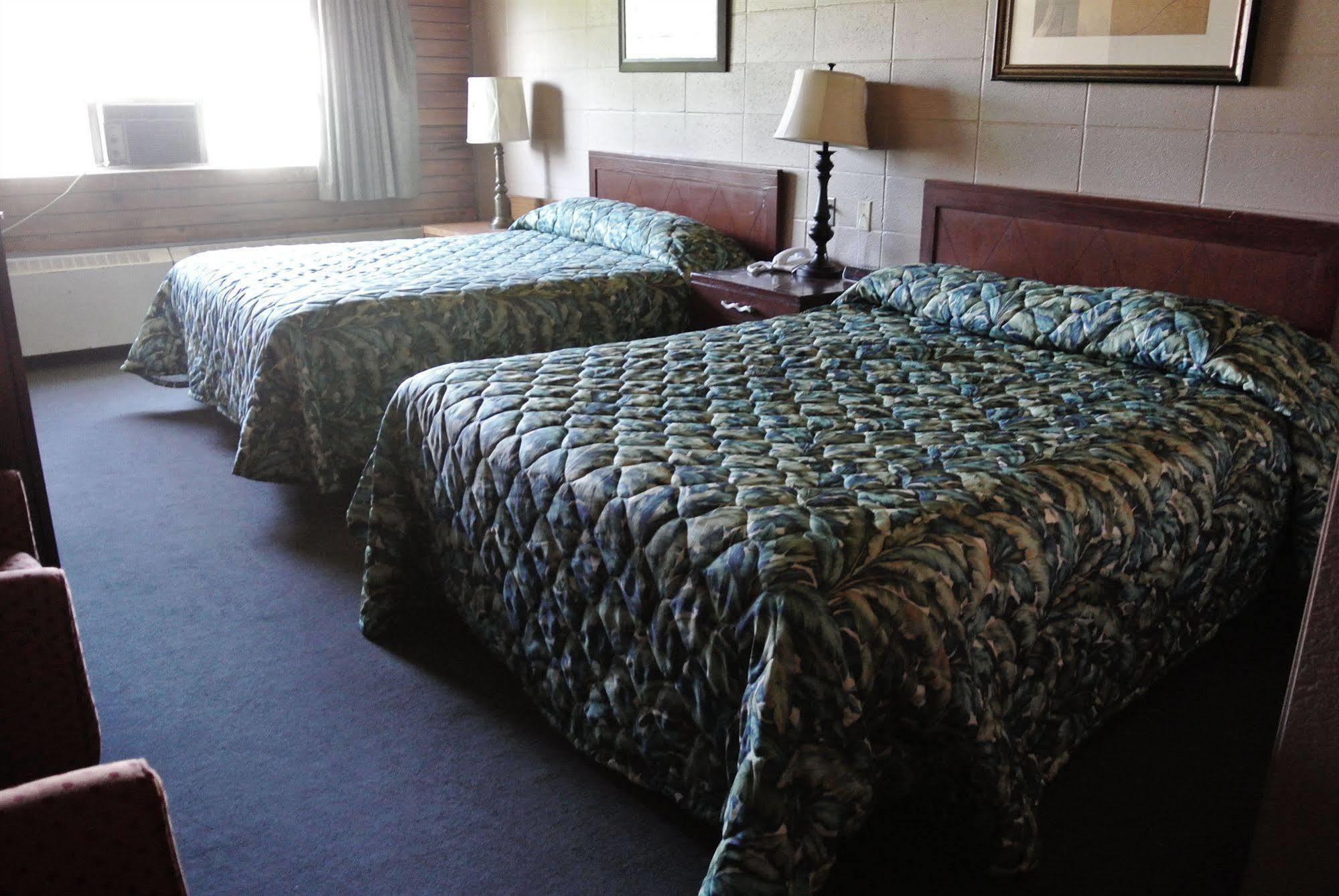 Vegreville Garden Inn Экстерьер фото