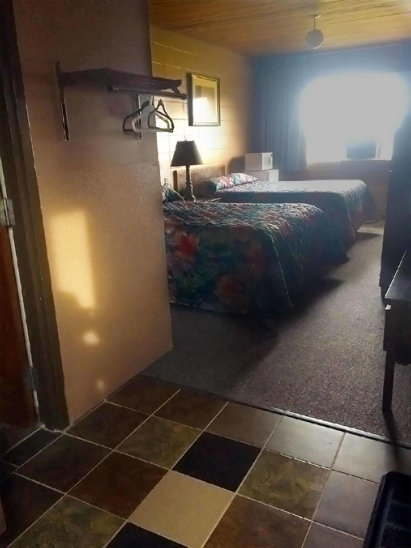 Vegreville Garden Inn Экстерьер фото