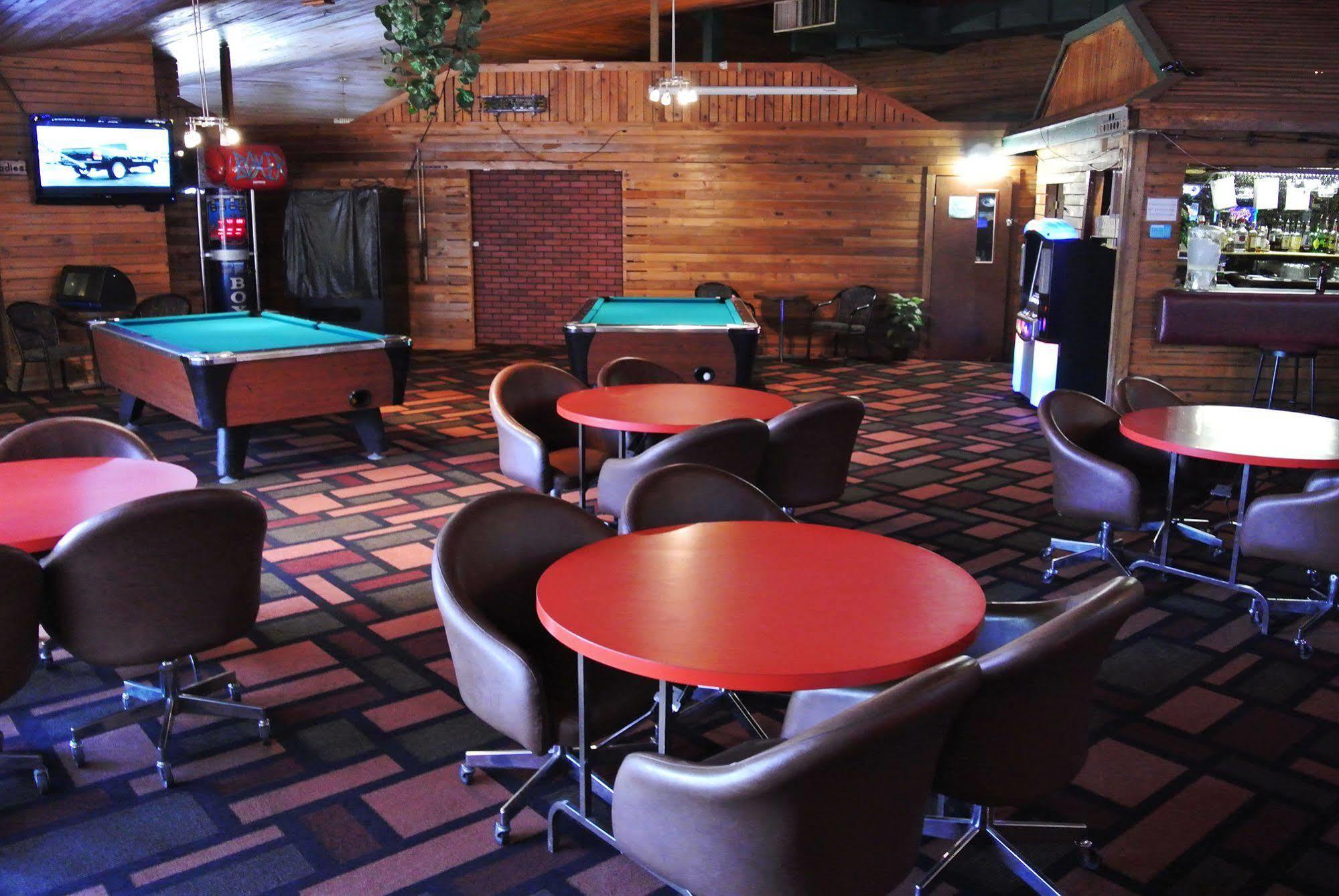 Vegreville Garden Inn Экстерьер фото