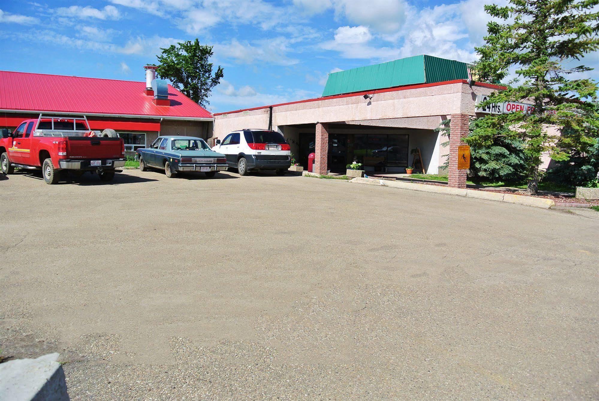 Vegreville Garden Inn Экстерьер фото